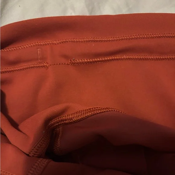 Lululemon Wunder Train Tight - Size 4 Cayenne - Picture 5 of 6